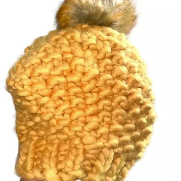 Bundle 2 beanie hats one mustard with furry pin, one‎ tan with gold thread. - Picture 5 of 8